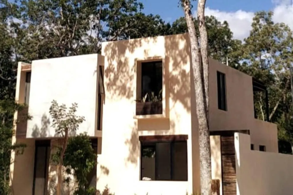 Surenna Bella - 3 Bedroom Home With Pool contacts